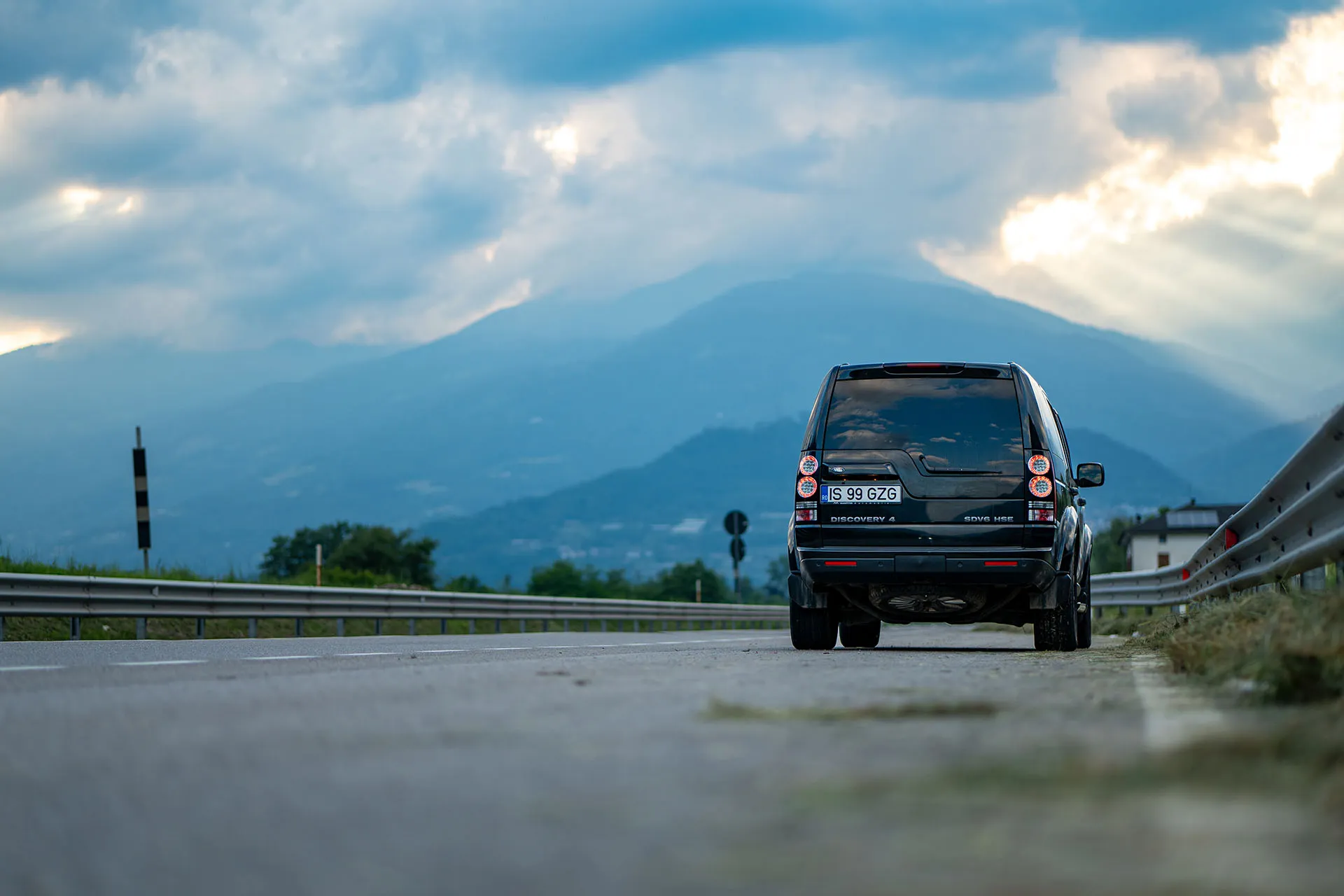 cover preview of Primul post Foto